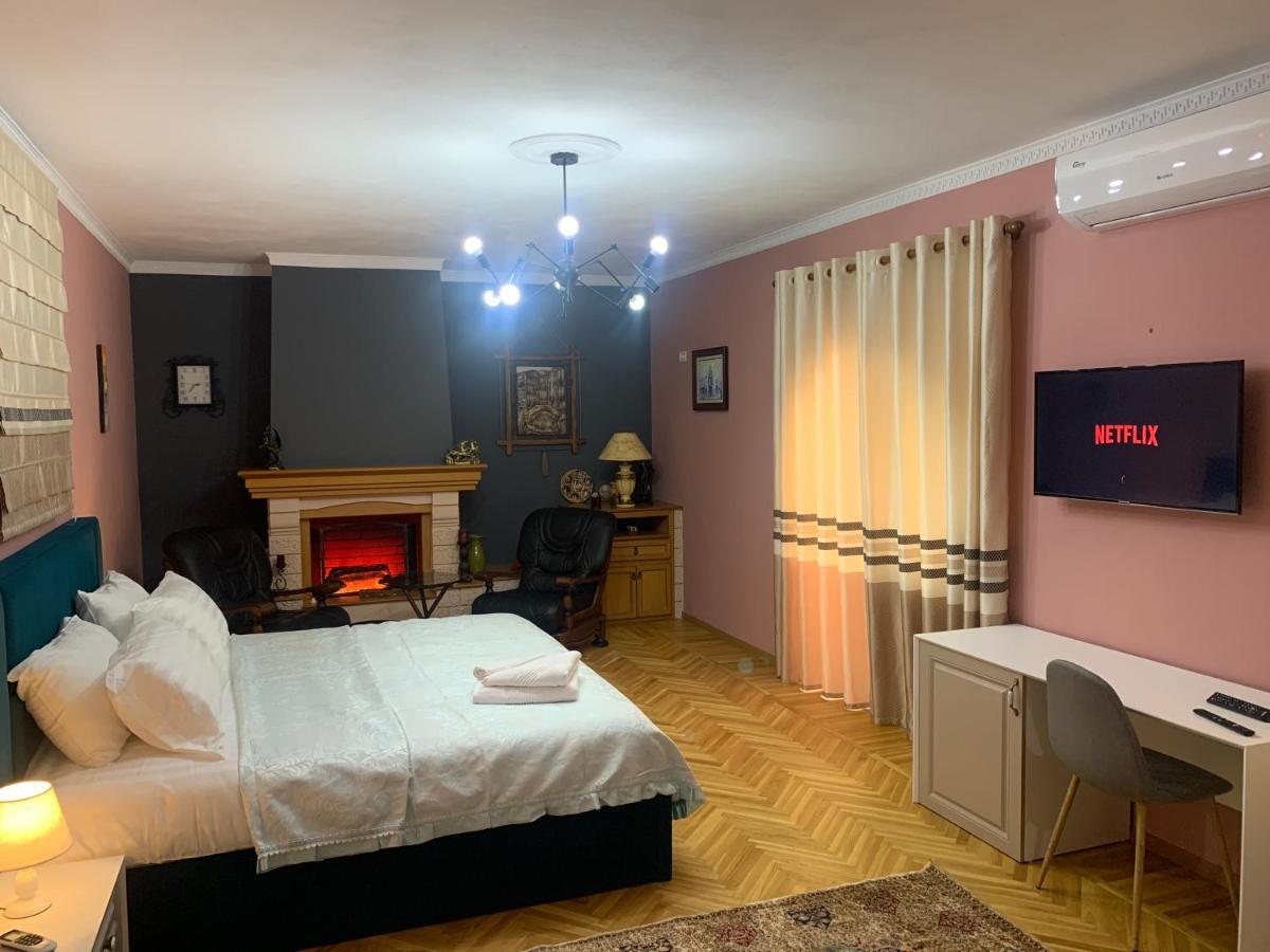 Belux Hotel Тирана Екстериор снимка