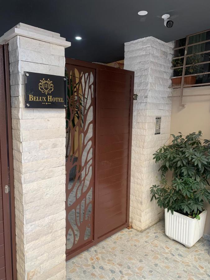 Belux Hotel Тирана Екстериор снимка