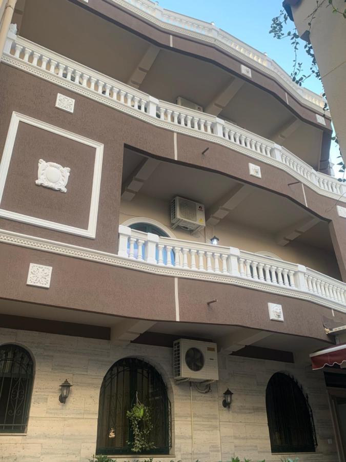 Belux Hotel Тирана Екстериор снимка